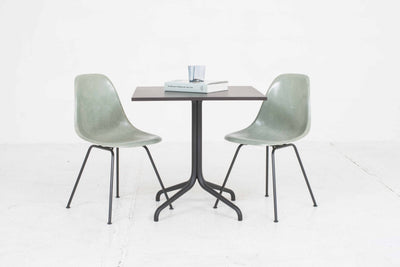 Belleville Bistrotisch von Ronan und Erwan Bouroullec für Vitra in dunkler Eiche