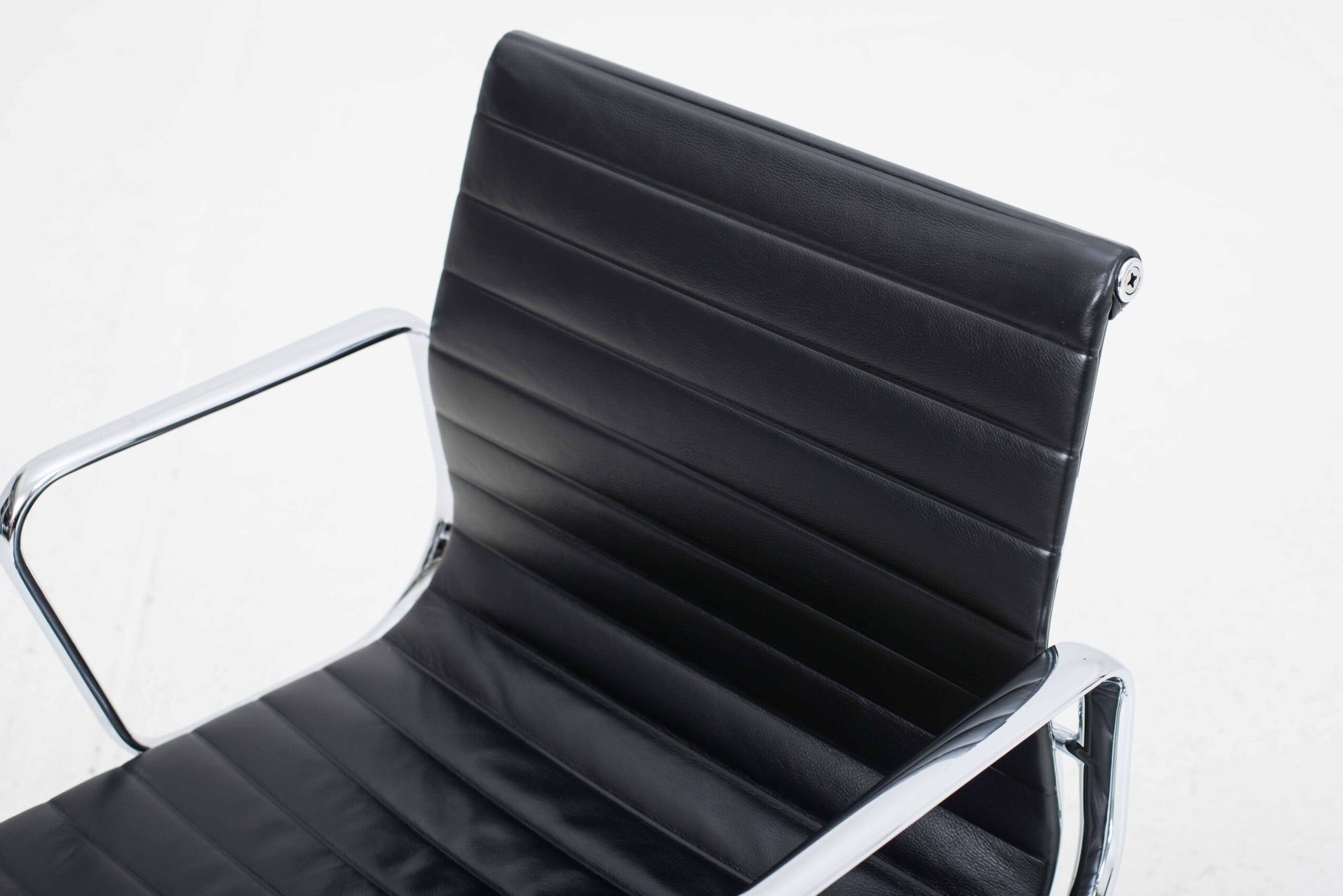 Vintage Bürostuhl "EA 117" von Charles und Ray Eames für Vitra