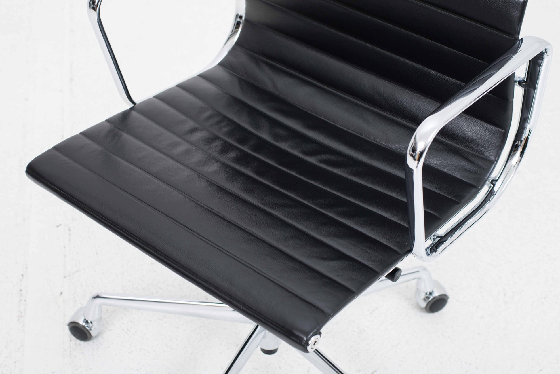 Vintage Bürostuhl "EA 117" von Charles und Ray Eames für Vitra