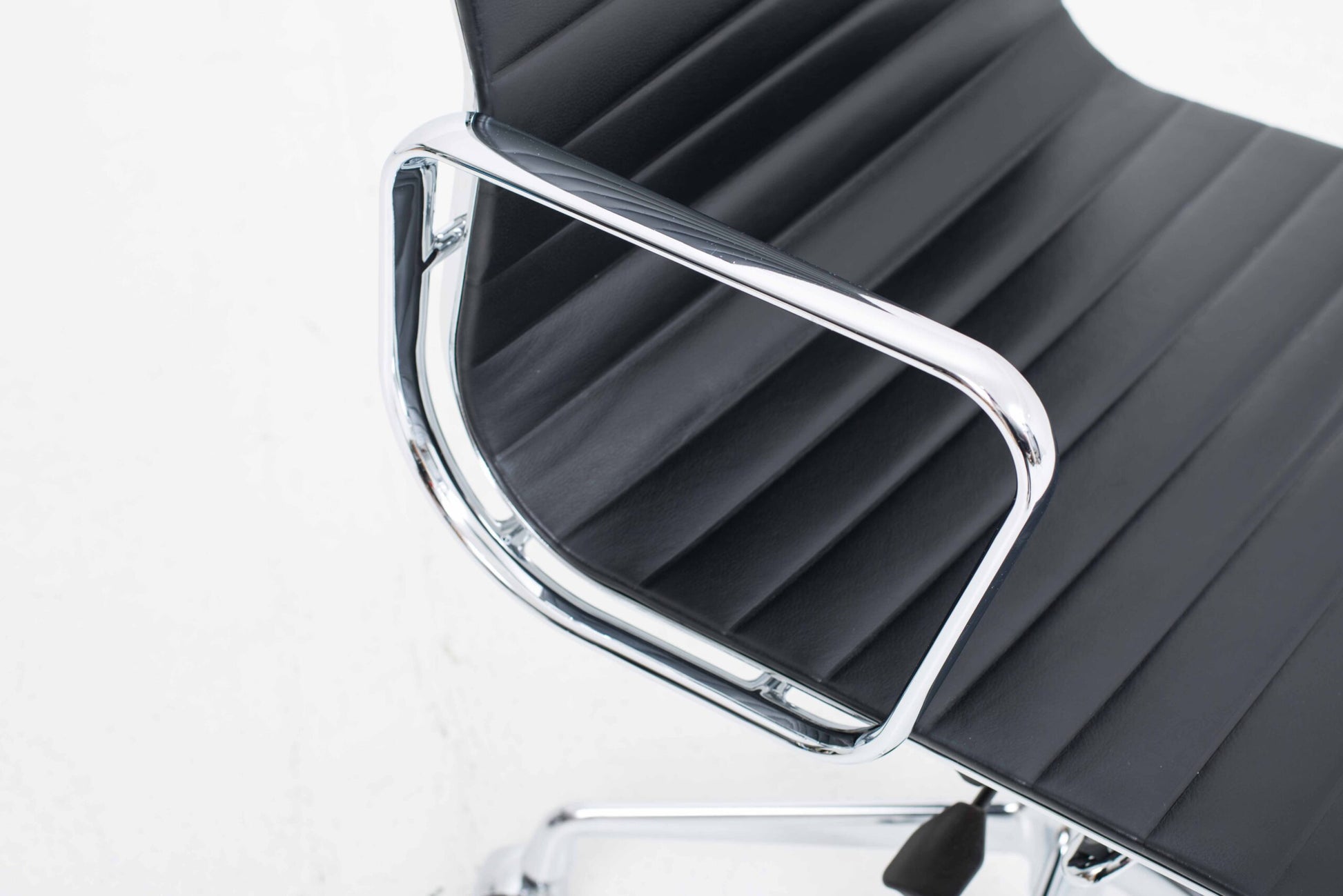 Vintage Bürostuhl EA 119 von Charles und Ray Eames für Vitra schwarz creme