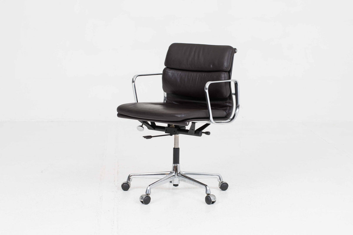 Vintage Bürostuhl EA 217 von Eames für Vitra, dunkelbraunes Leder