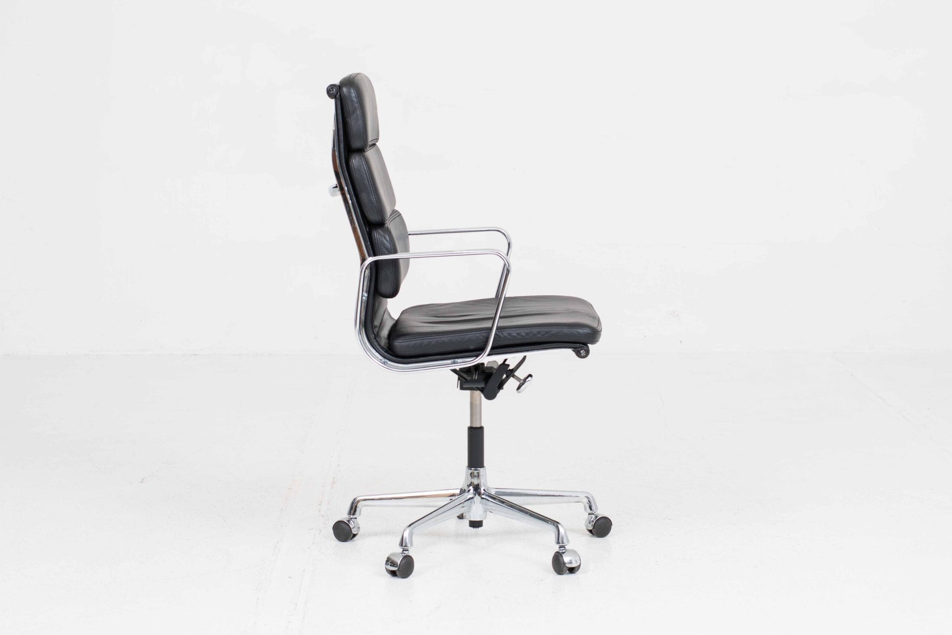 Vintage Bürostuhl EA 219 Soft Pad von Charles und Ray Eames für Vitra