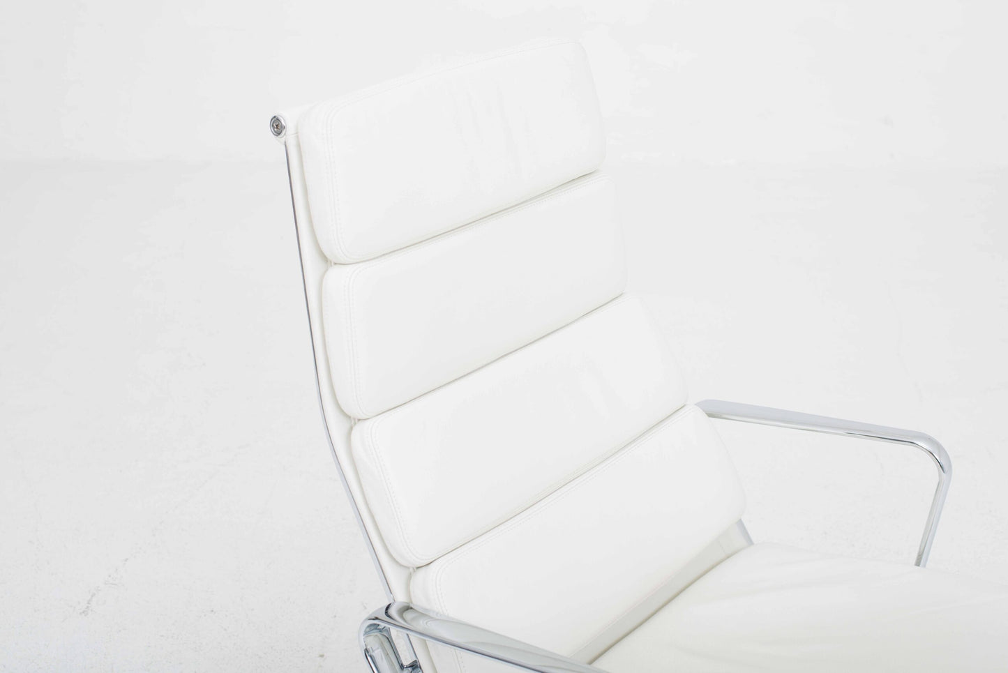 Vintage Sessel EA 222 Soft Pad von Charles und Ray Eames für Vitra