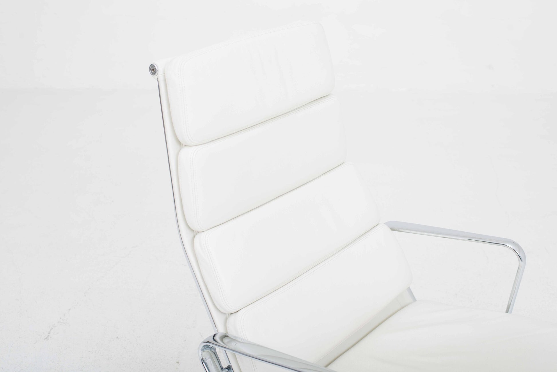 Vintage Sessel EA 222 Soft Pad von Charles und Ray Eames für Vitra
