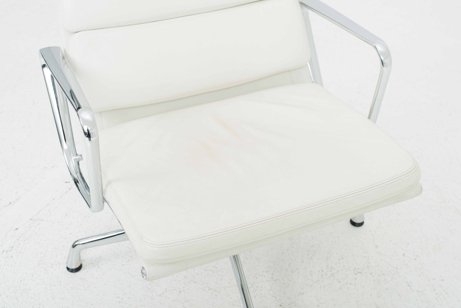 Vintage Sessel EA 222 Soft Pad von Charles und Ray Eames für Vitra