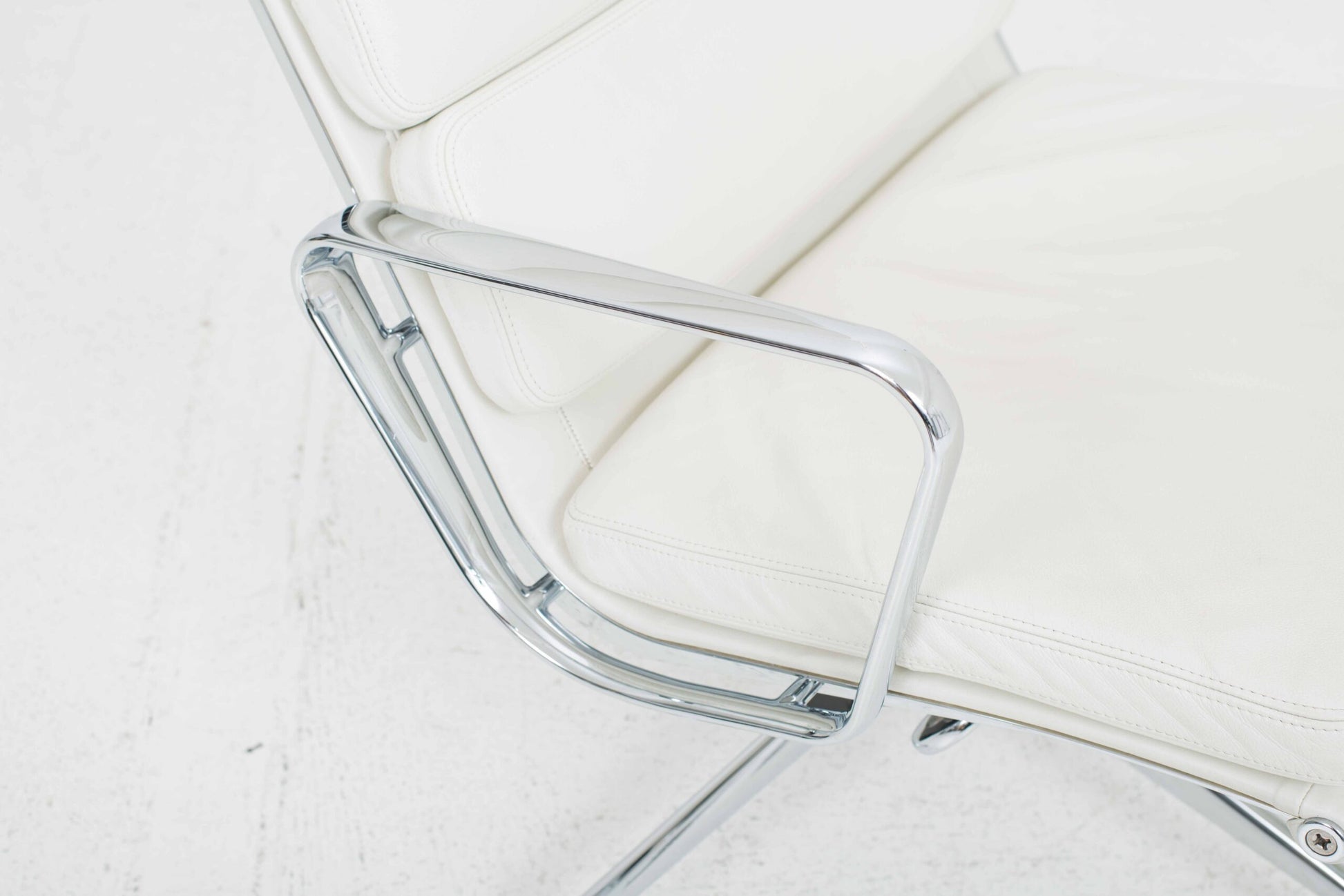 Vintage Sessel EA 222 Soft Pad von Charles und Ray Eames für Vitra