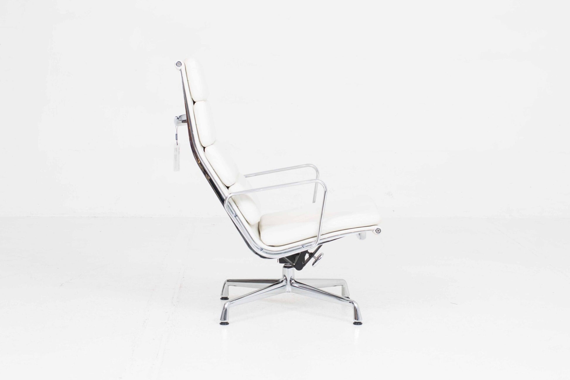Vintage Sessel EA 222 Soft Pad von Charles und Ray Eames für Vitra