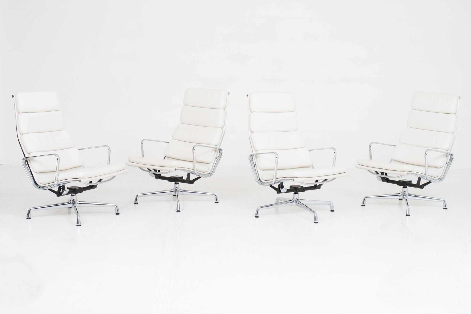 Vintage Sessel EA 222 Soft Pad von Charles und Ray Eames für Vitra