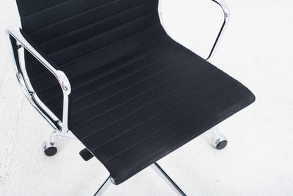 Chaise de bureau Vitra EA 119 de Charles et Ray Eames en hopsack noir