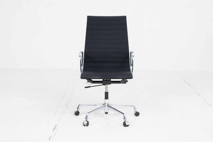 Chaise de bureau Vitra EA 119 de Charles et Ray Eames en hopsack noir