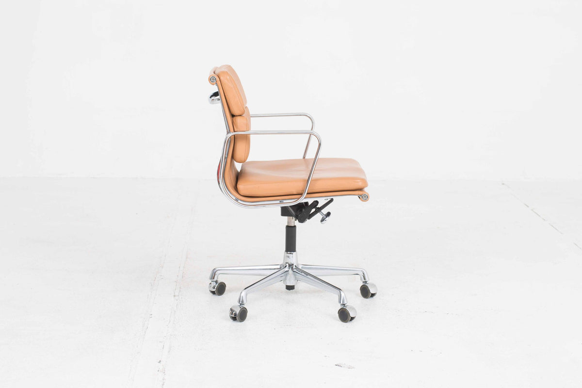 Vintage Bürostuhl von Eames für Vitra cognacfarben Leder