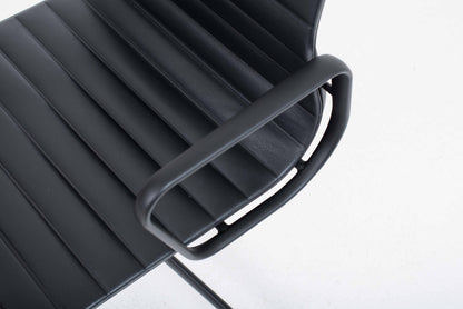 Vintage Stuhl EA 104 von Charles und Ray Eames für Vitra
