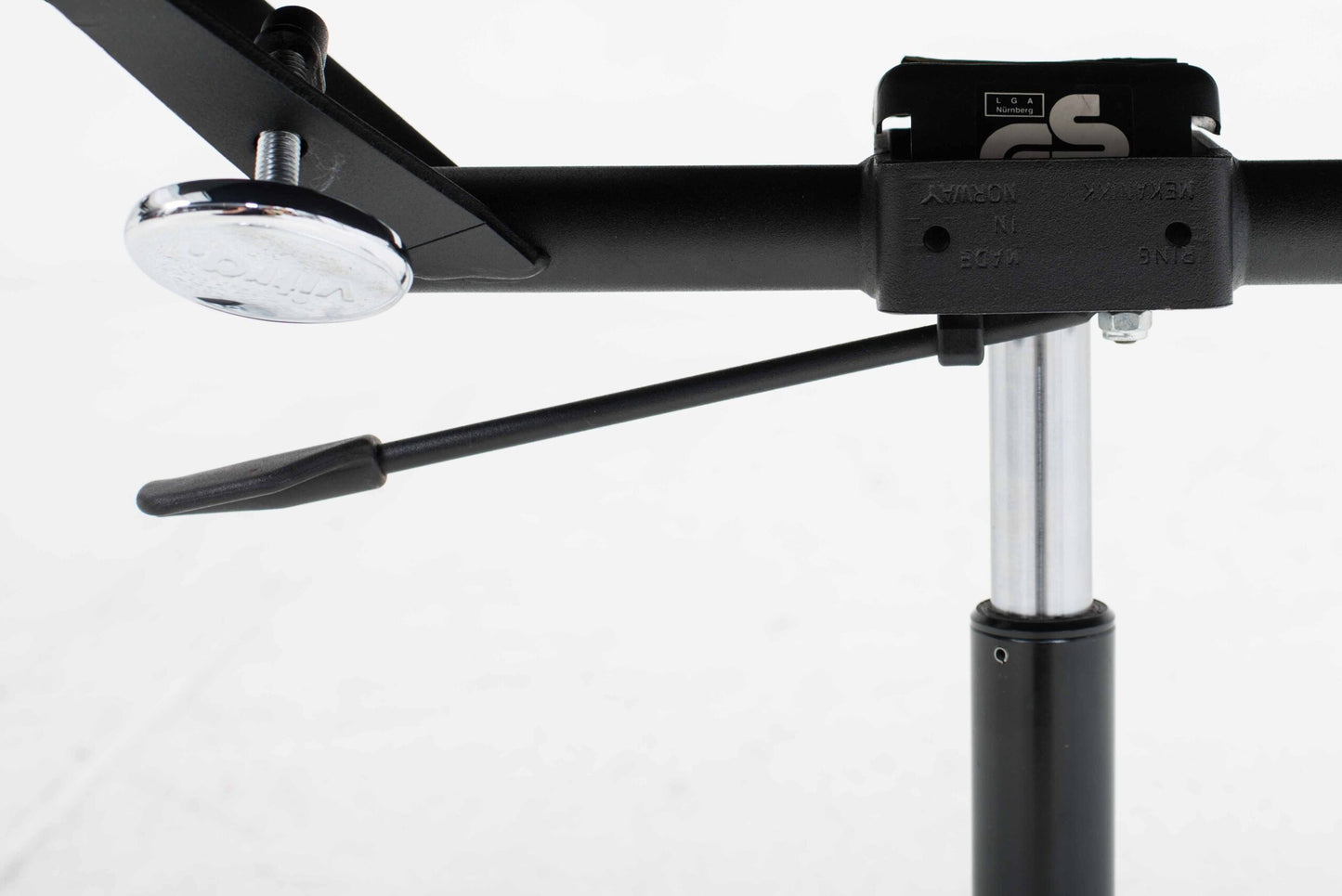 Vitra EA 117 Bürostuhl von Eames in schwarzem Hopsak