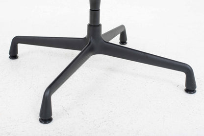 Ottoman Vitra EA 125 de Charles et Ray Eames en gris