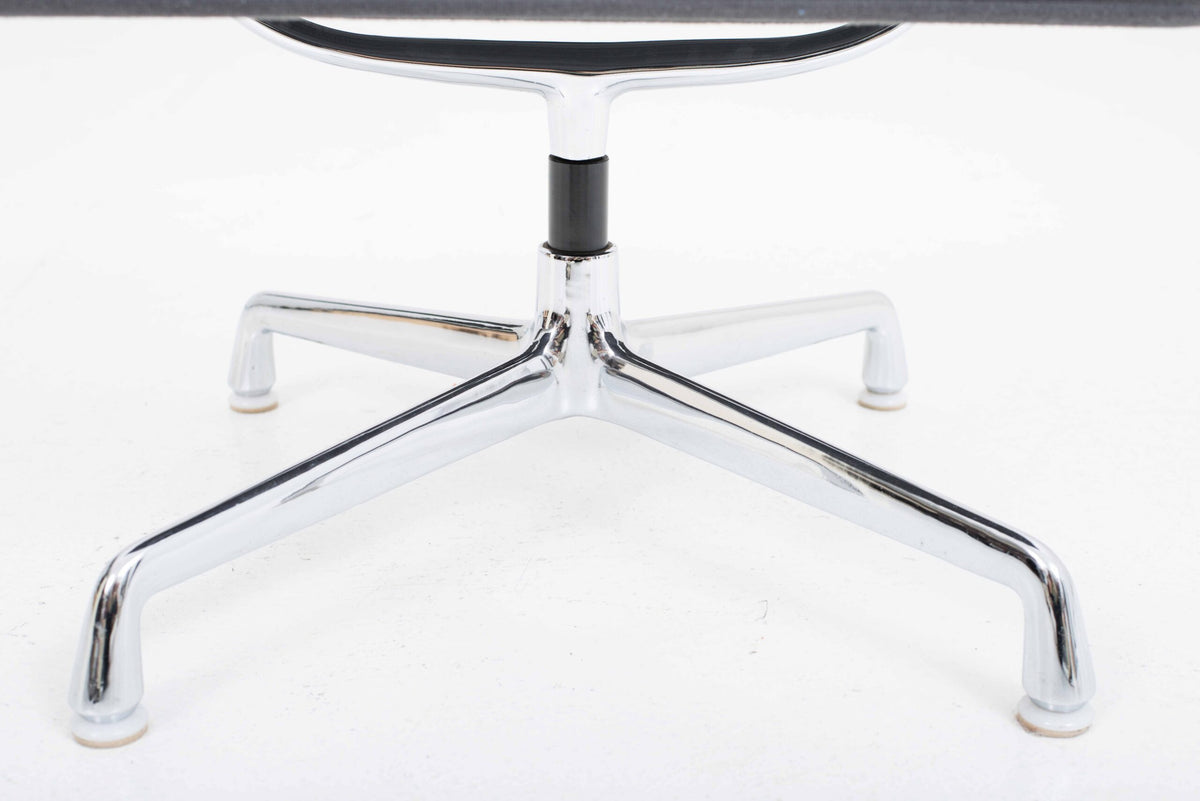 Vintage Hocker EA 125 von Charles und Ray Eames für Vitra