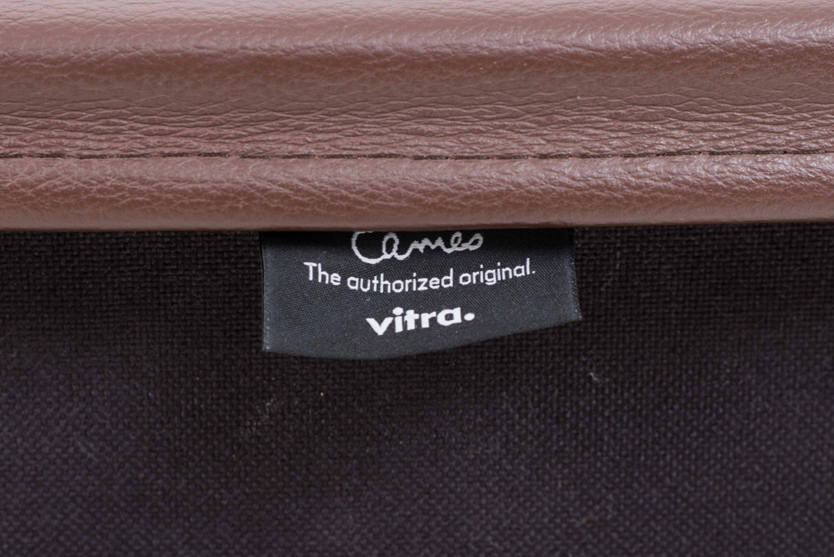 Eames EA 219 Soft Pad Bürostuhl von Vitra in braunem Leder