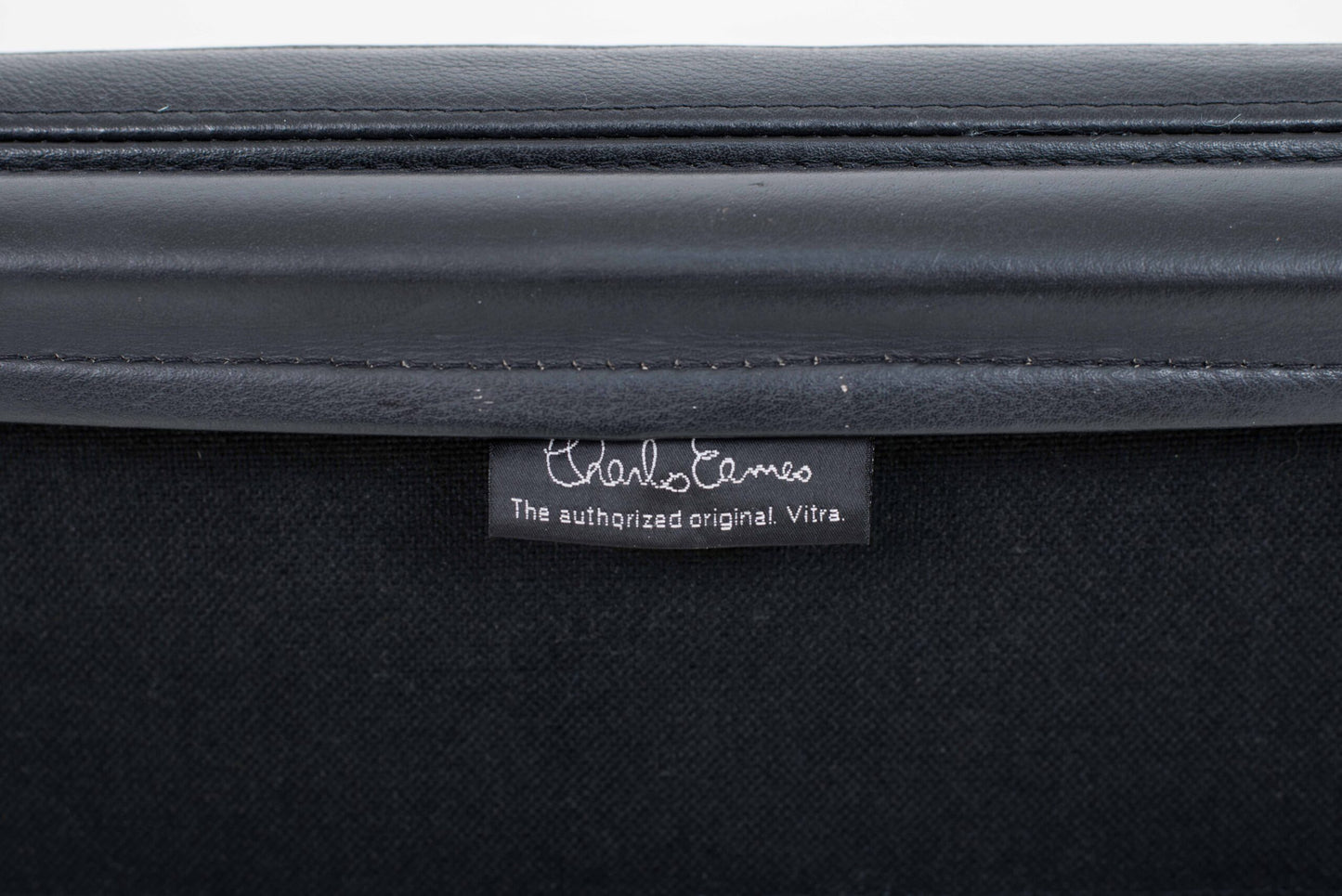 Vintage Bürostuhl EA 219 Soft Pad von Eames für Vitra in schwarzem Leder