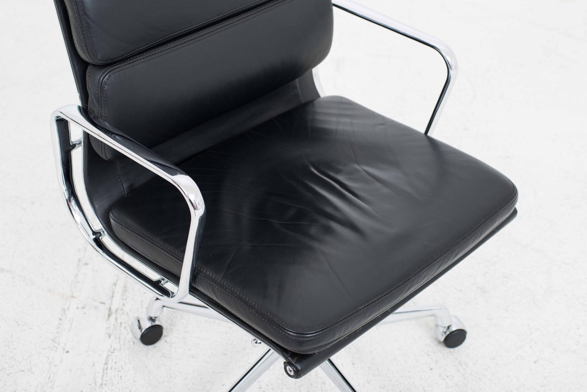 Vintage Bürostuhl EA 219 Soft Pad von Eames für Vitra in schwarzem Leder