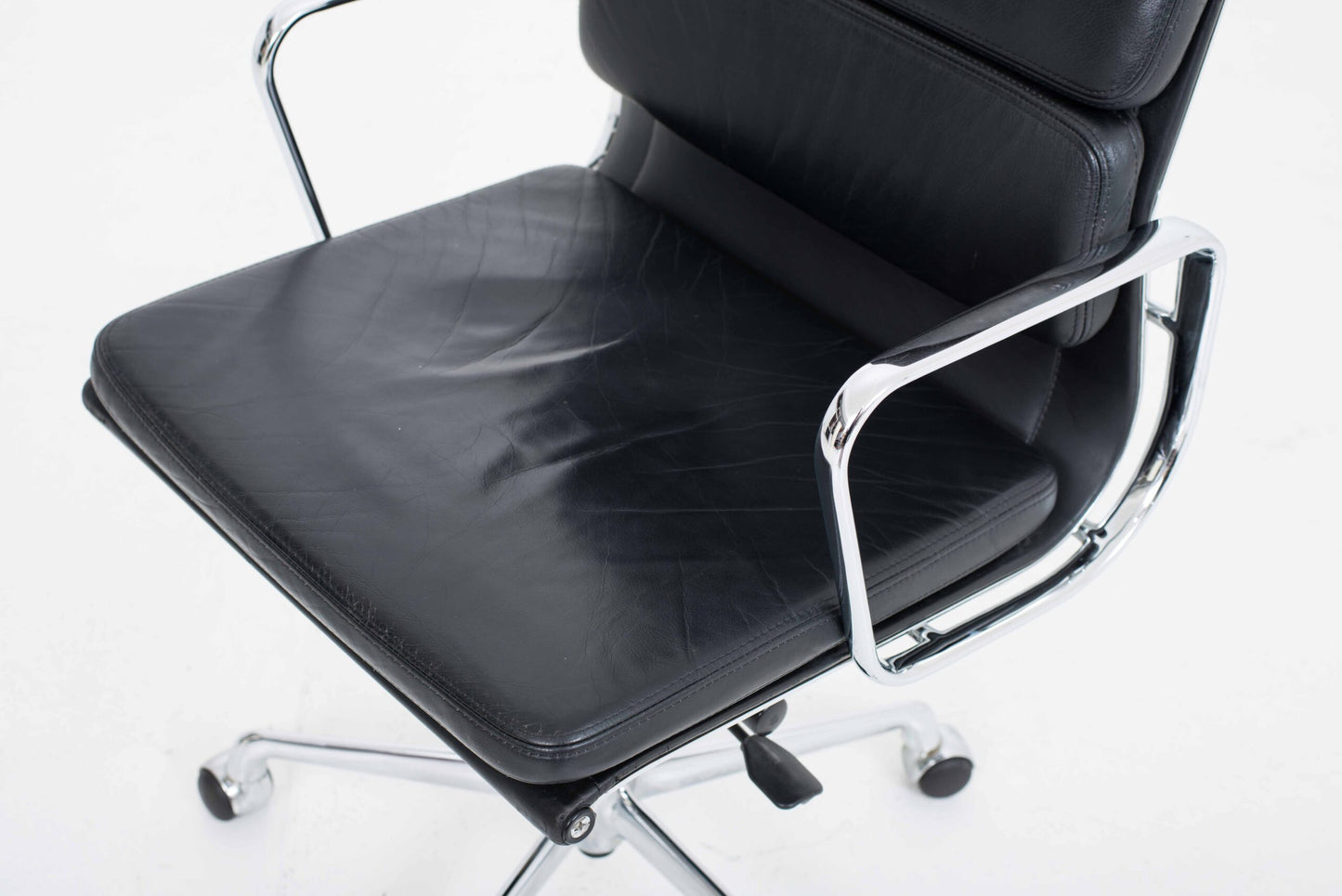 Vintage Bürostuhl EA 219 Soft Pad von Eames für Vitra in schwarzem Leder