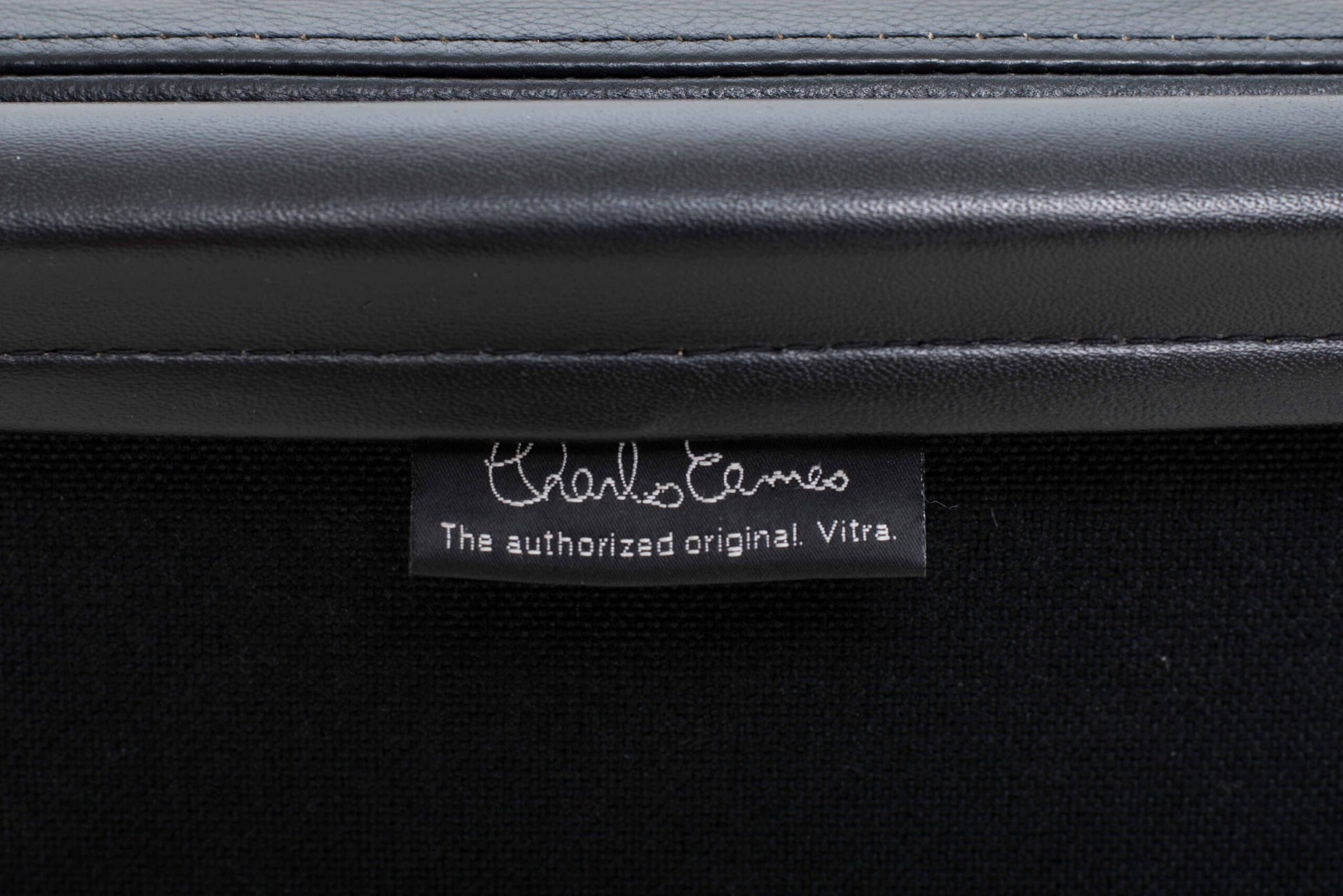 Vintage Bürostuhl EA 219 Soft Pad von Eames für Vitra in schwarzem Leder