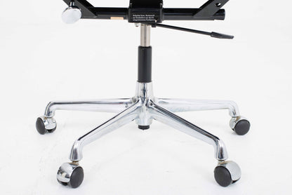 Vintage Bürostuhl EA 219 Soft Pad von Eames für Vitra in schwarzem Leder