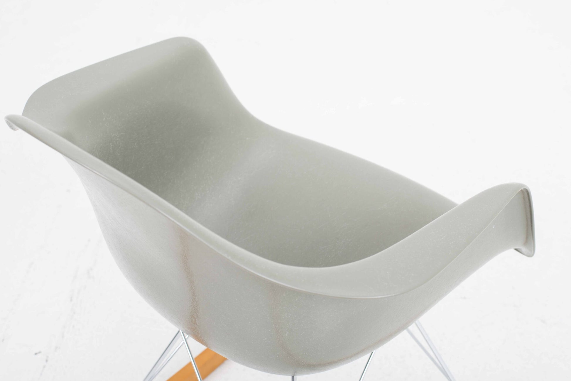 Vintage Schaukelstuhl RAR von Charles und Ray Eames für Vitra Raw Umber