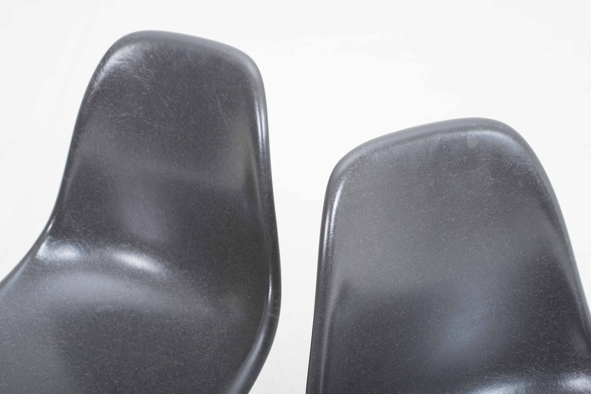 Vintage Stuhl DSR von Charles und Ray Eames für Vitra Elephant Hide Grey Schwarz