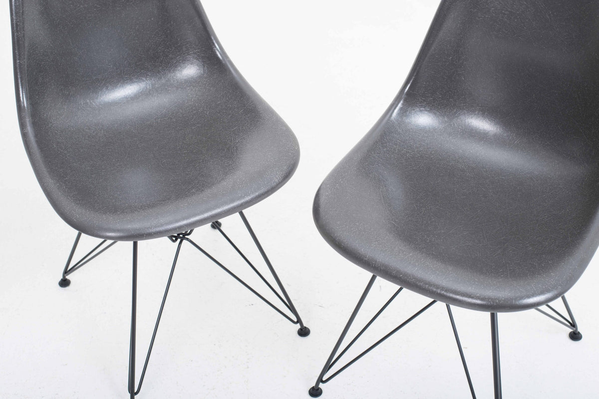 Vintage Stuhl DSR von Charles und Ray Eames für Vitra Elephant Hide Grey Schwarz