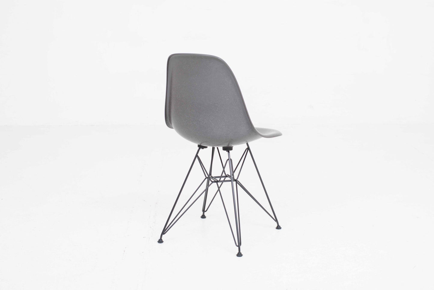 Vintage Stuhl DSR von Charles und Ray Eames für Vitra Elephant Hide Grey Schwarz