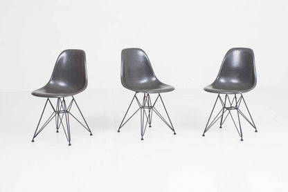 Vintage Stuhl DSR von Charles und Ray Eames für Vitra Elephant Hide Grey Schwarz