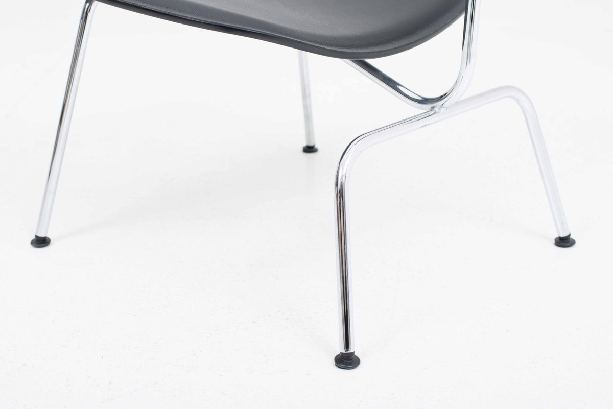 Vintage Loungesessel LCM von Charles und Ray Eames für Vitra in Schwarz