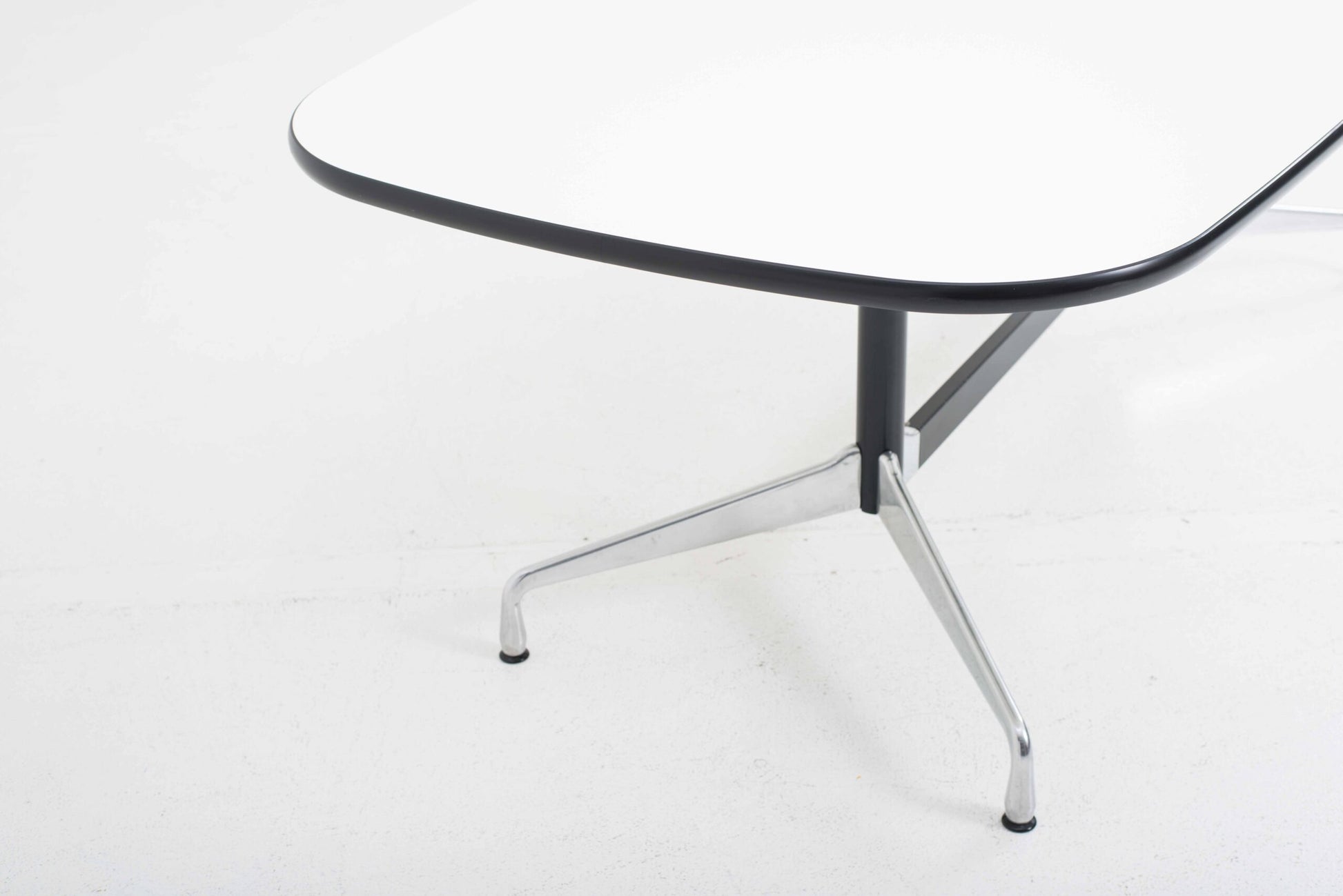 Vintage Tisch Segmented Table von Charles und Ray Eames für Vitra