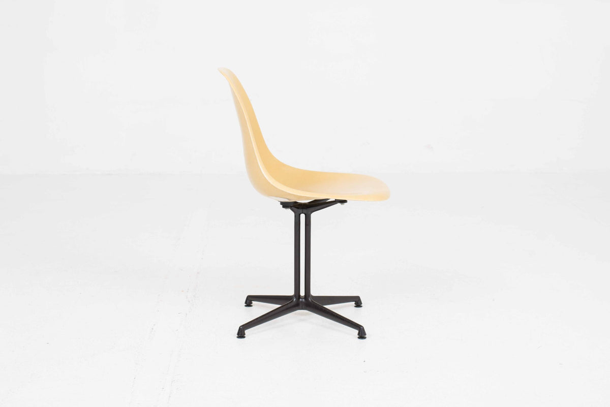 Vintage Stuhl La Fonda von Charles und Ray Eames für Vitra und Herman Miller, Ochre Dark