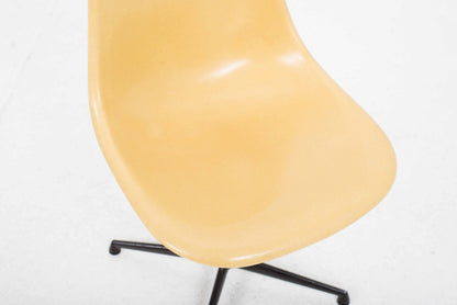 Vintage Stuhl La Fonda von Charles und Ray Eames für Vitra und Herman Miller, Ochre Dark