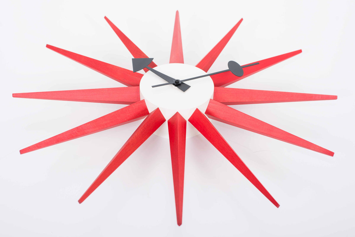 Horloge vintage Sunburst de George Nelson pour Vitra en rouge