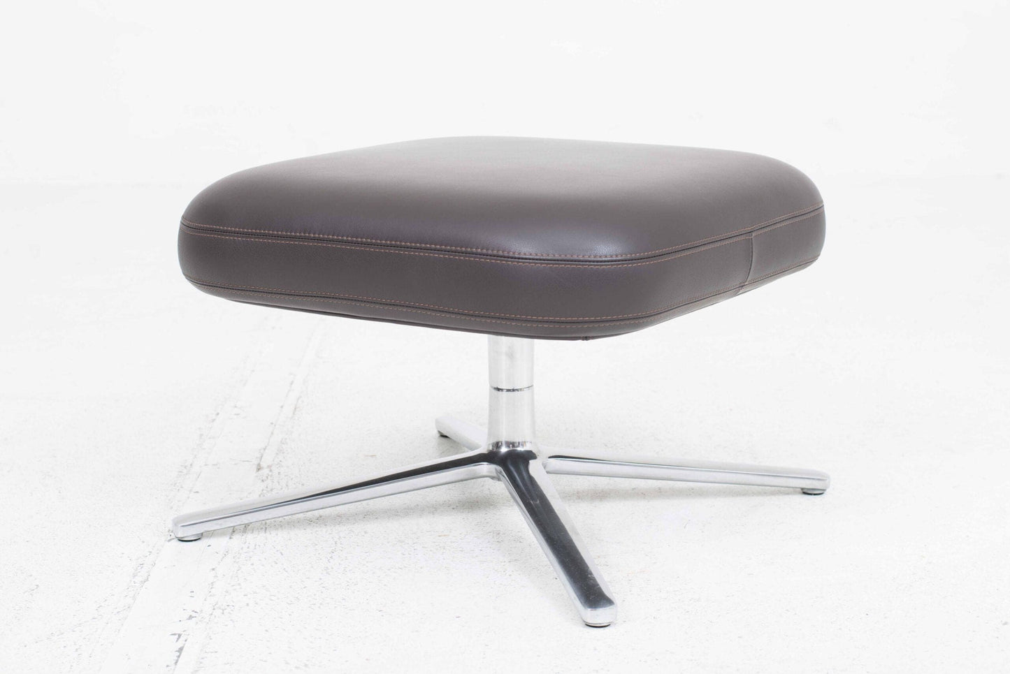 Fauteuil et ottoman Vitra Grand Repos par Antonio Citterio