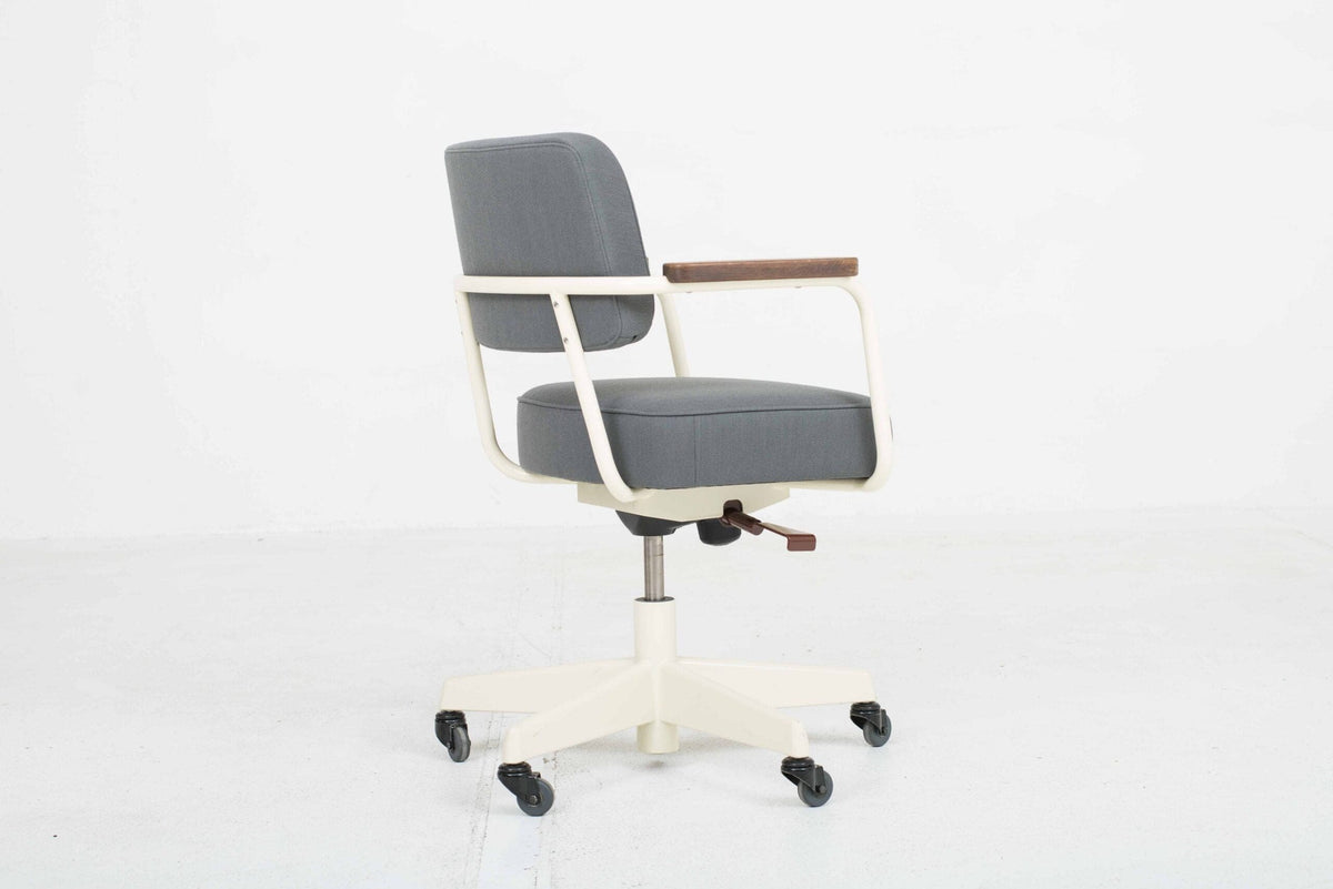 Fauteuil de bureau vintage "Fauteuil Direction Pivotant" de Jean Prouvé pour Vitra