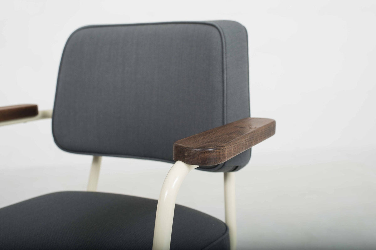 Fauteuil de bureau vintage "Fauteuil Direction Pivotant" de Jean Prouvé pour Vitra