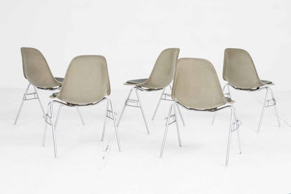 Chaise d'appoint vintage DSS en fibre de verre par Charles Eames pour Vitra en kaki