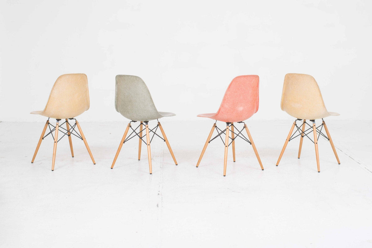 Chaise d'appoint vintage en fibre de verre DSW par Eames pour Vitra, lot de 4
