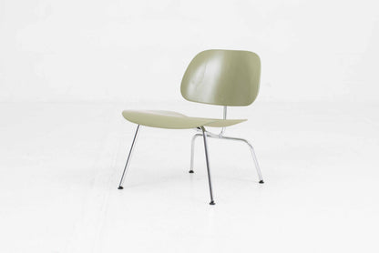 Vintage Loungesessel LCM von Charles und Ray Eames für Vitra, Schilfgrün
