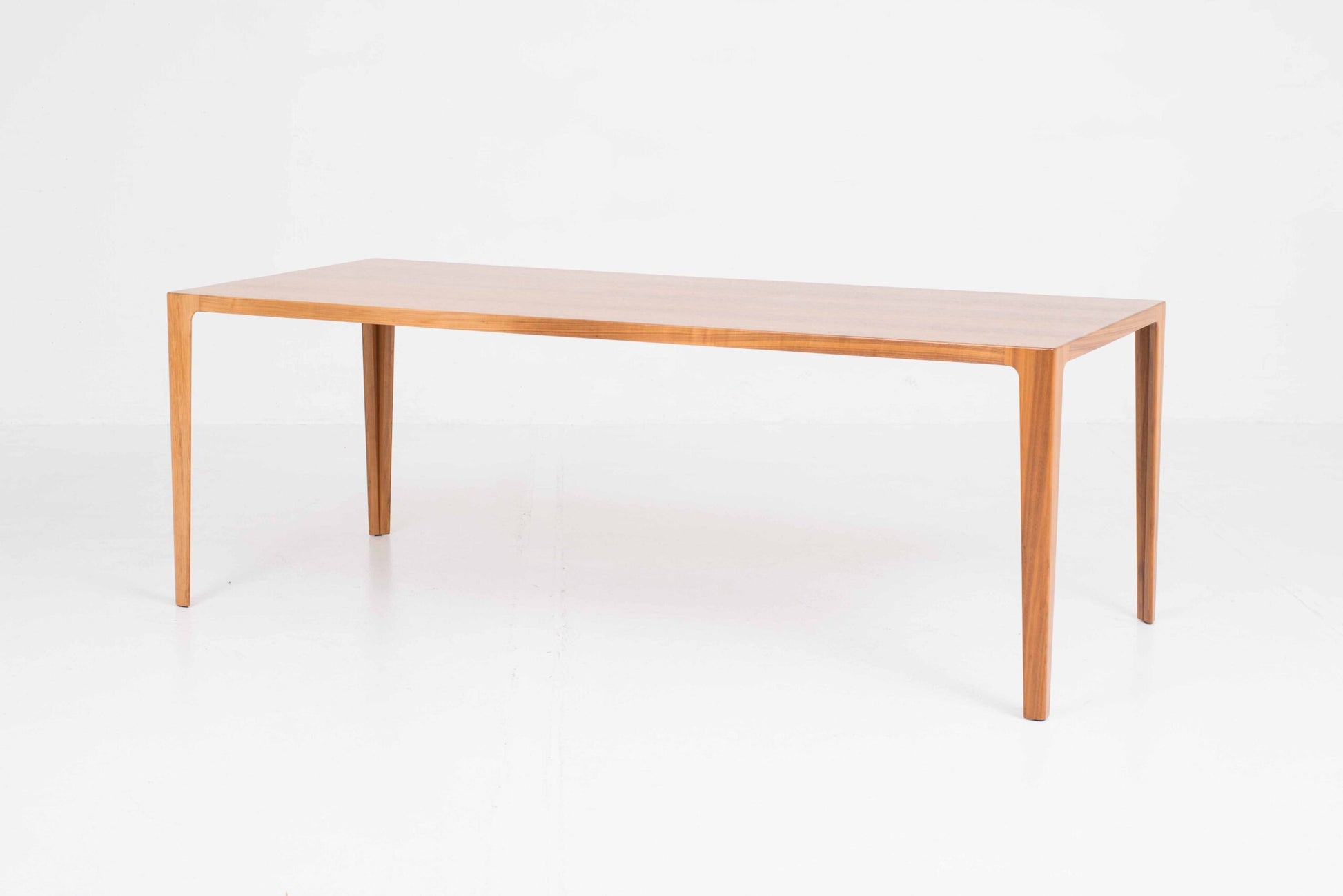 Vintage Tisch WOGG 38 von Alfredo Häberli für WOGG, Nussbaum natur