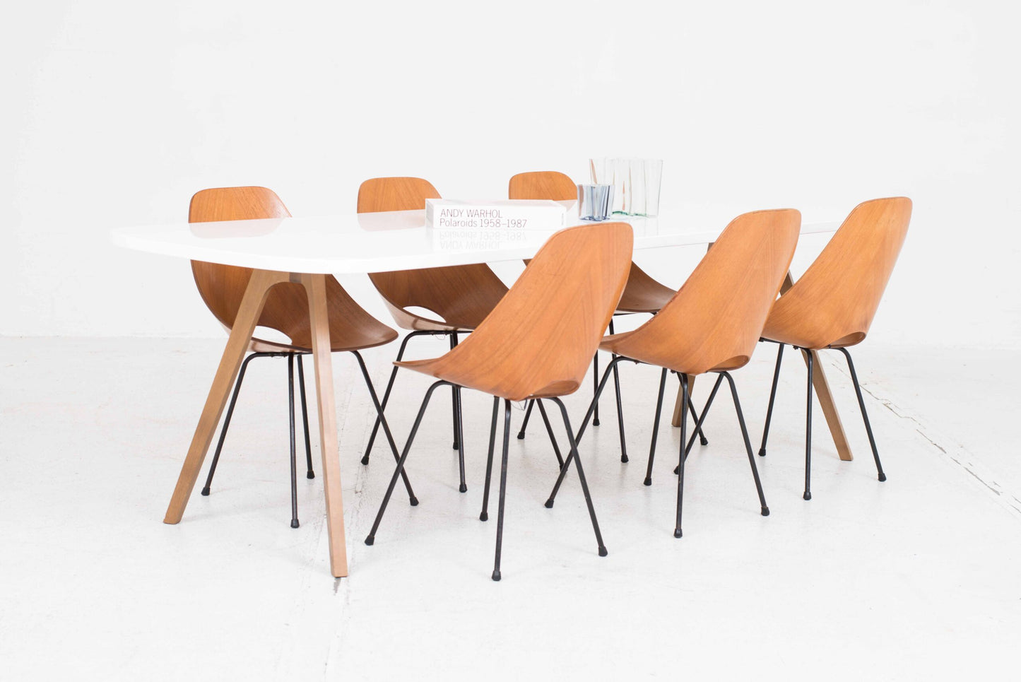 Table WOGG 43 par Jörg Boner pour WOGG