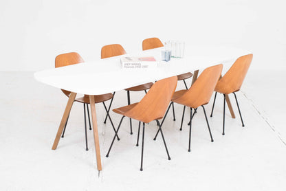 Table WOGG 43 par Jörg Boner pour WOGG