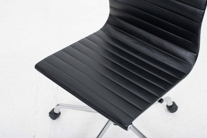 Vintage Bürostuhl EA 117 von Charles und Ray Eames für Vitra