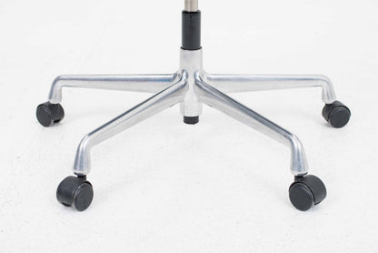 Vintage Bürostuhl EA 117 von Charles und Ray Eames für Vitra