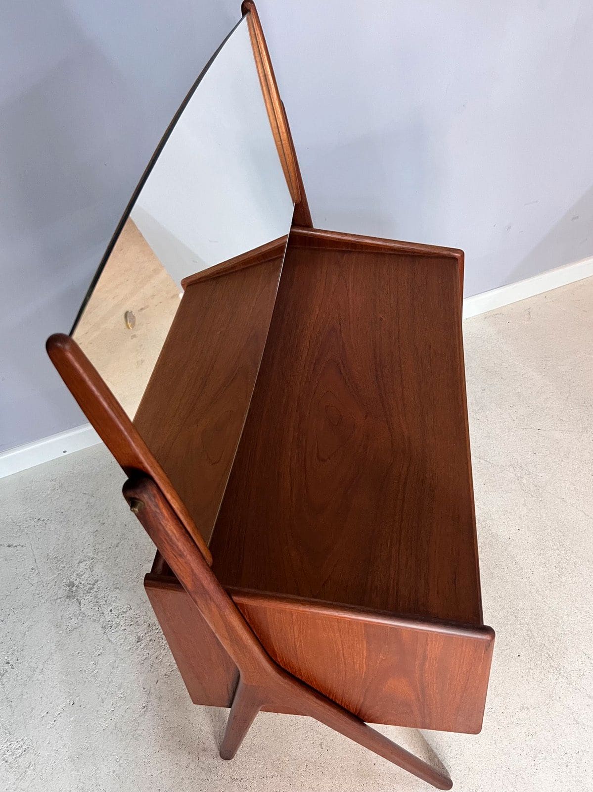 Coiffeuse vintage en teck avec miroir par Svend Aage Madsen