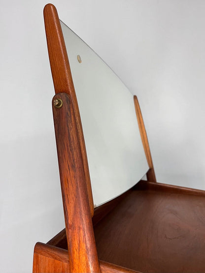 Coiffeuse vintage en teck avec miroir par Svend Aage Madsen