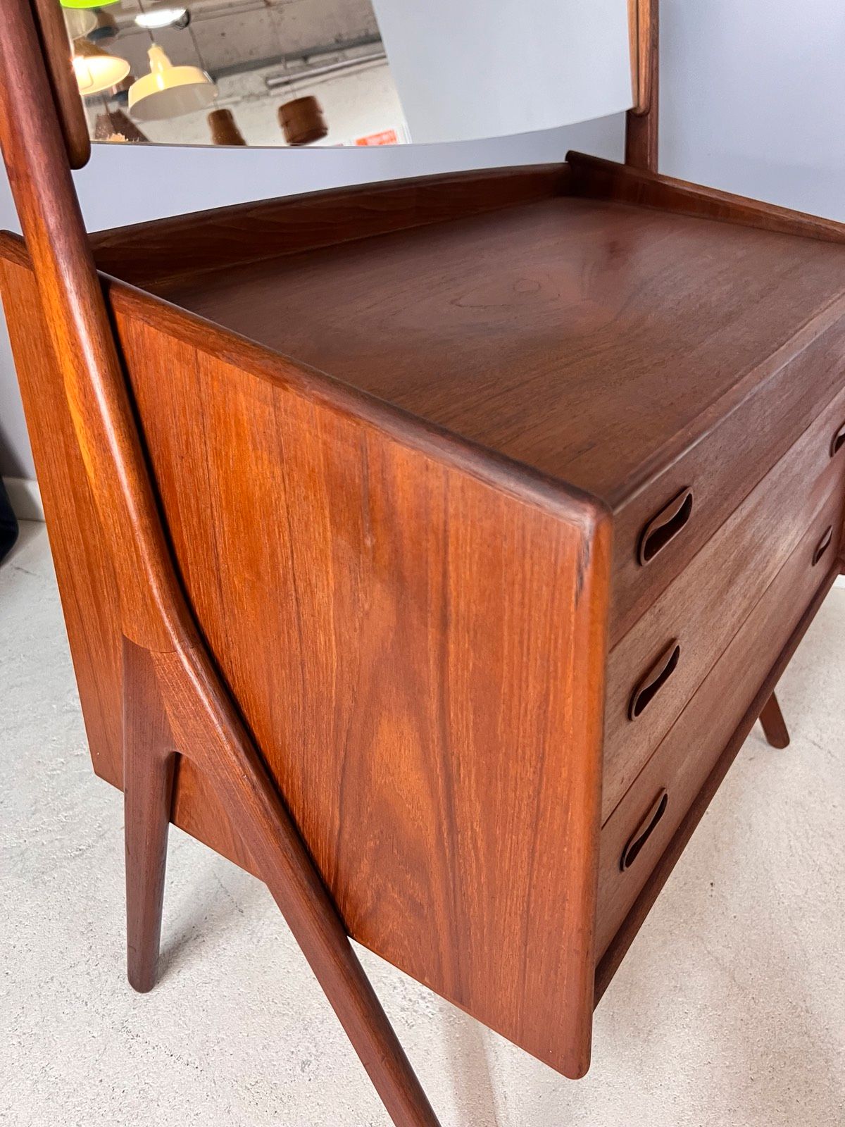 Coiffeuse vintage en teck avec miroir par Svend Aage Madsen