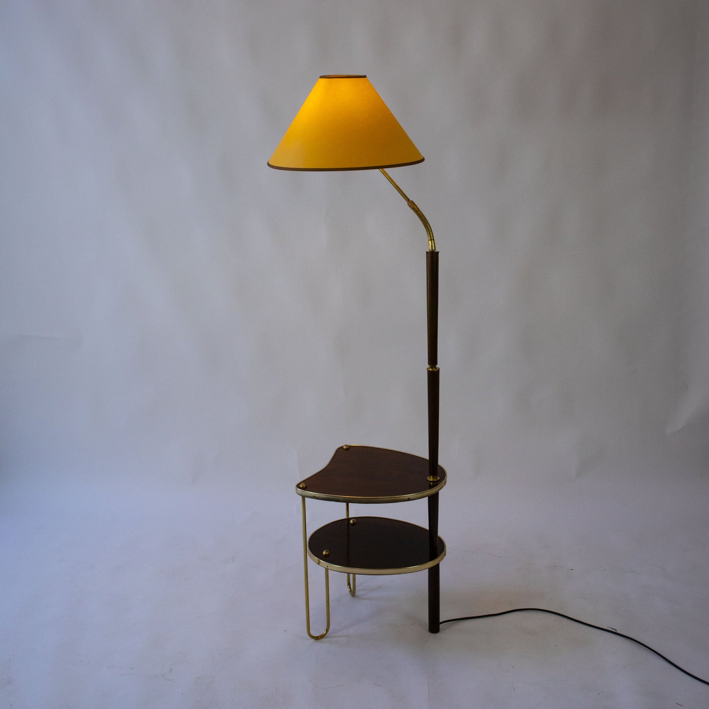 Vintage Stehlampe mit integriertem Beistelltisch